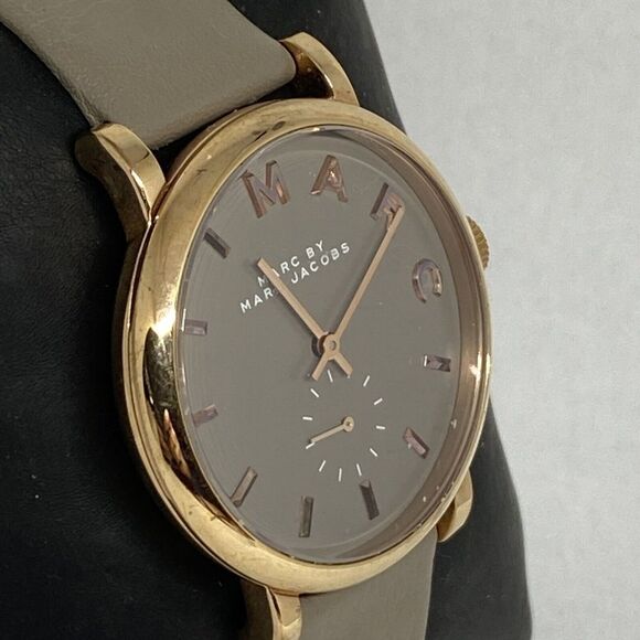 Marc Jacobs MBM1266 Women's Gray Leather Analog Dial Quartz Genuine Watch XX959 - Picture 5 of 12